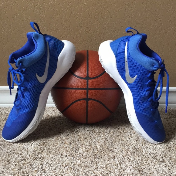 nike zoom shoes blue colour